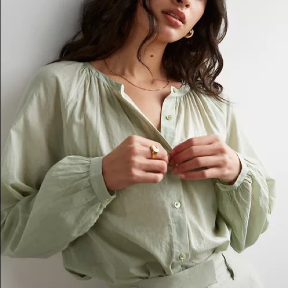 Aritzia Wilfred Midnight Button Up